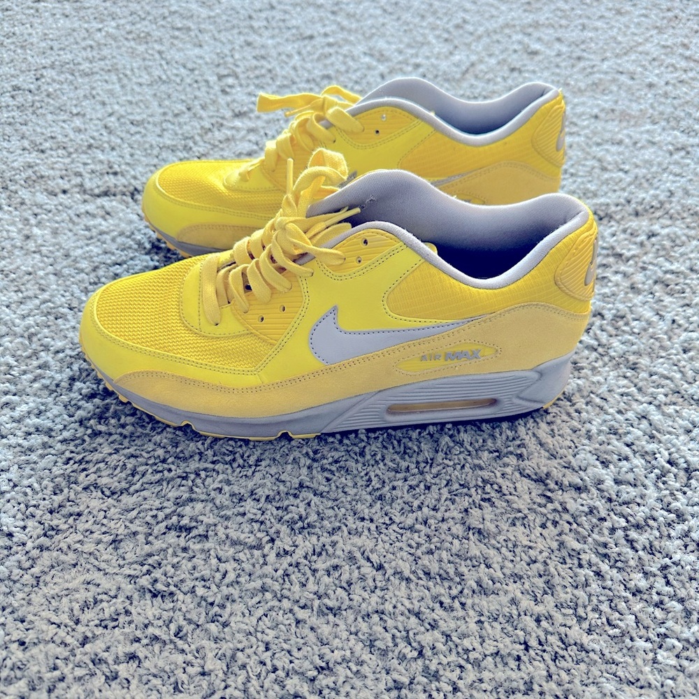 Nike air max 90 yellow and gray